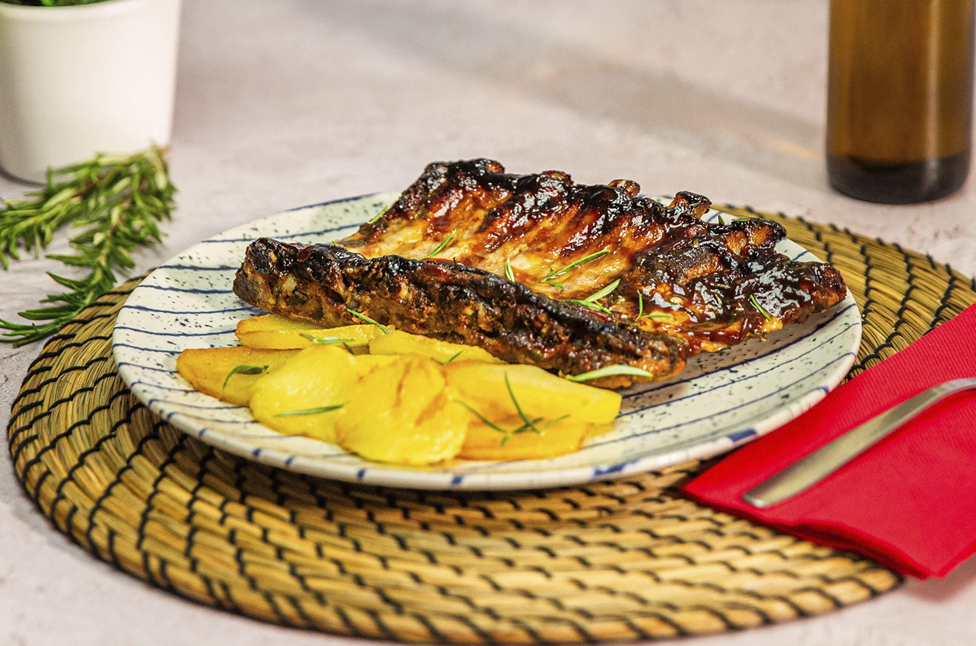 costillar de cerdo al horno con patatas