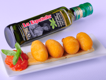 croquetas-de-queso-y-compota-de-tomate-y-albahaca