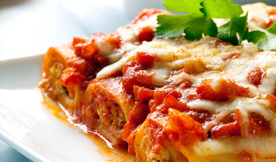 Canelones de carne y bechamel