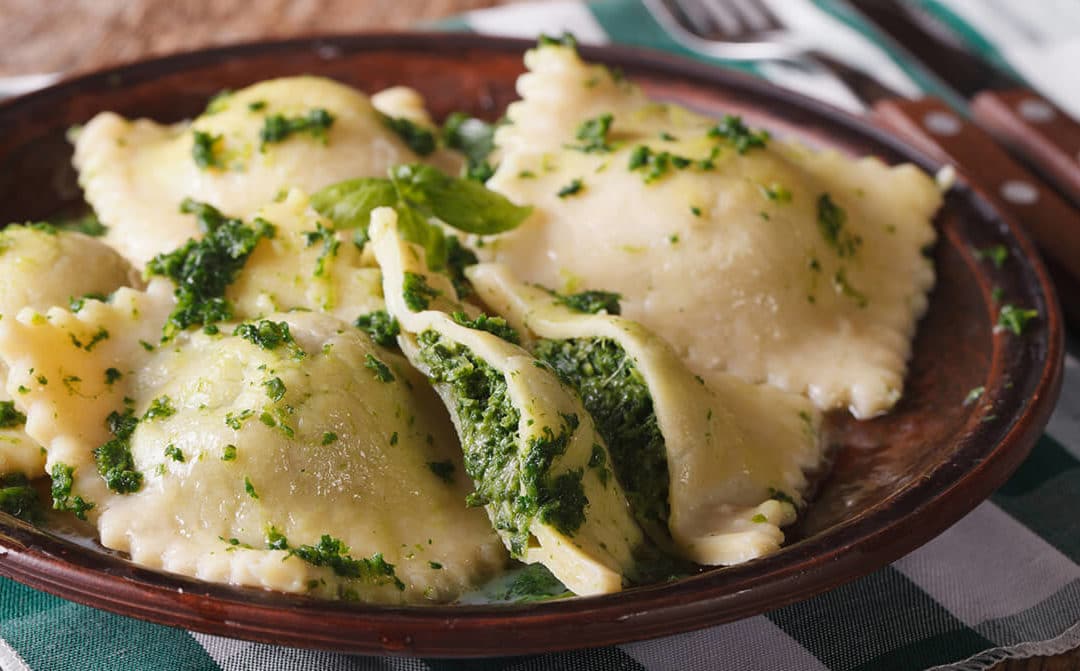 Raviolis de espinacas con mermelada de pimientos verdes