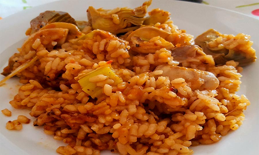 Arroz con ajetes